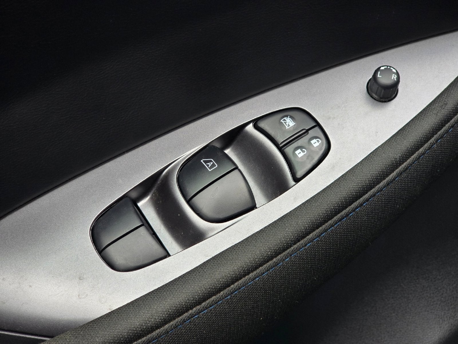 2025 Nissan Leaf S