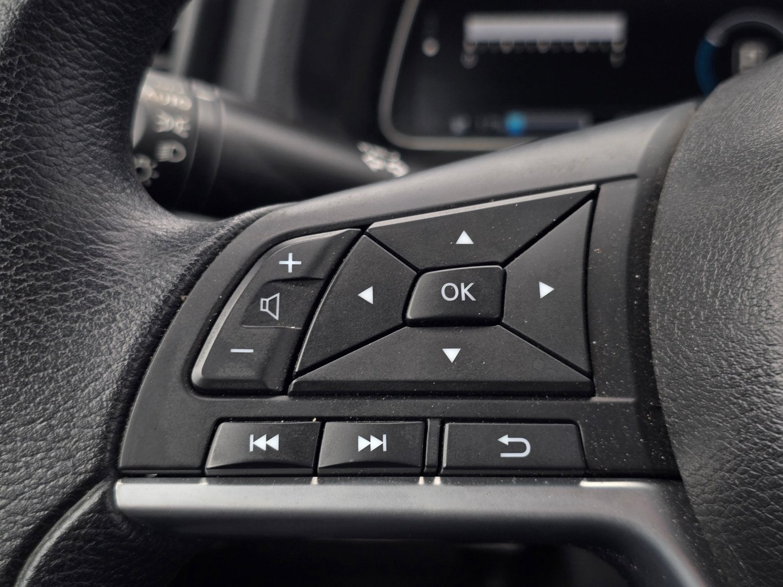 2025 Nissan Leaf S