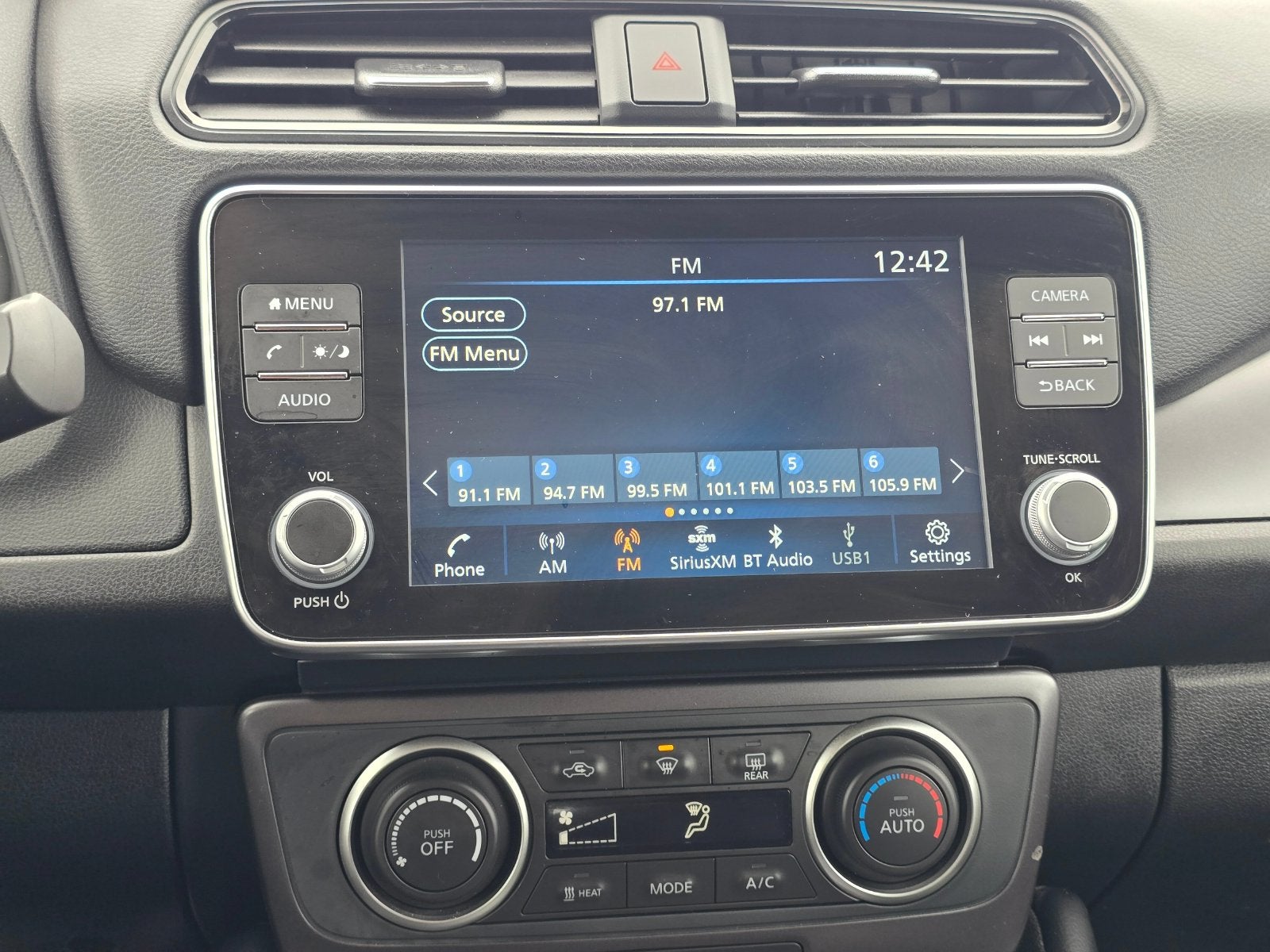 2025 Nissan Leaf S