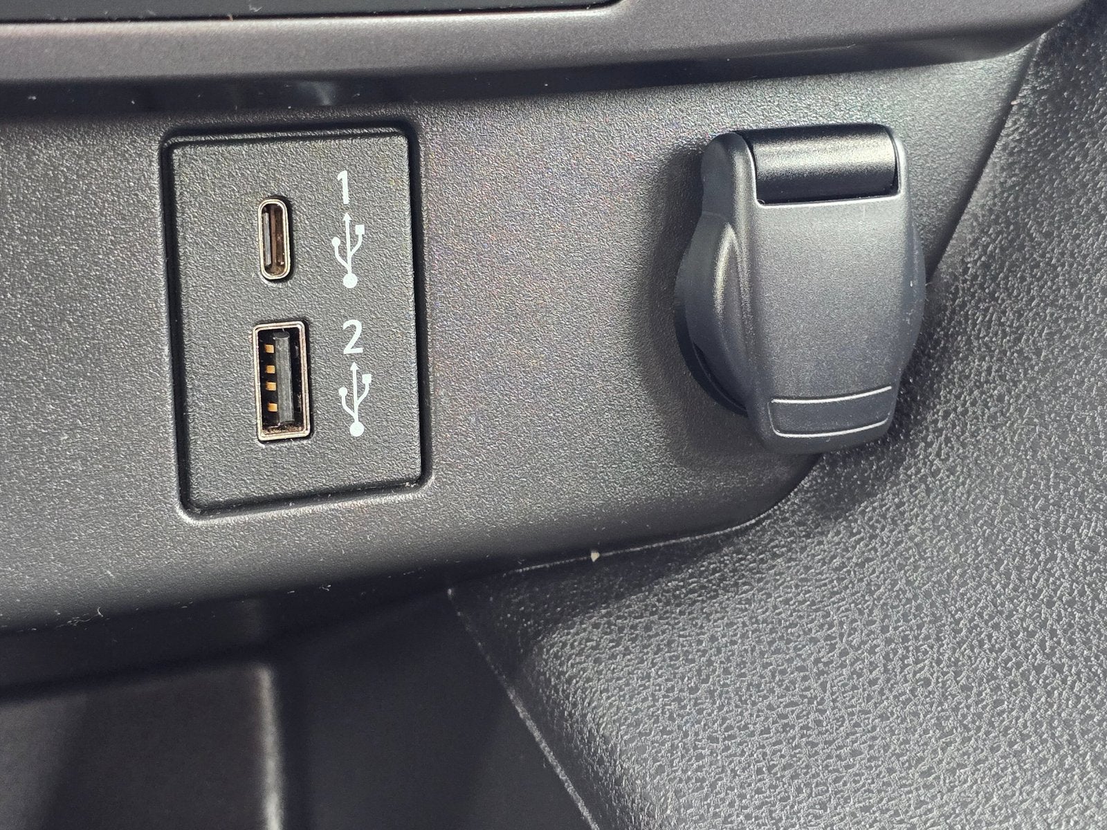 2025 Nissan Leaf S