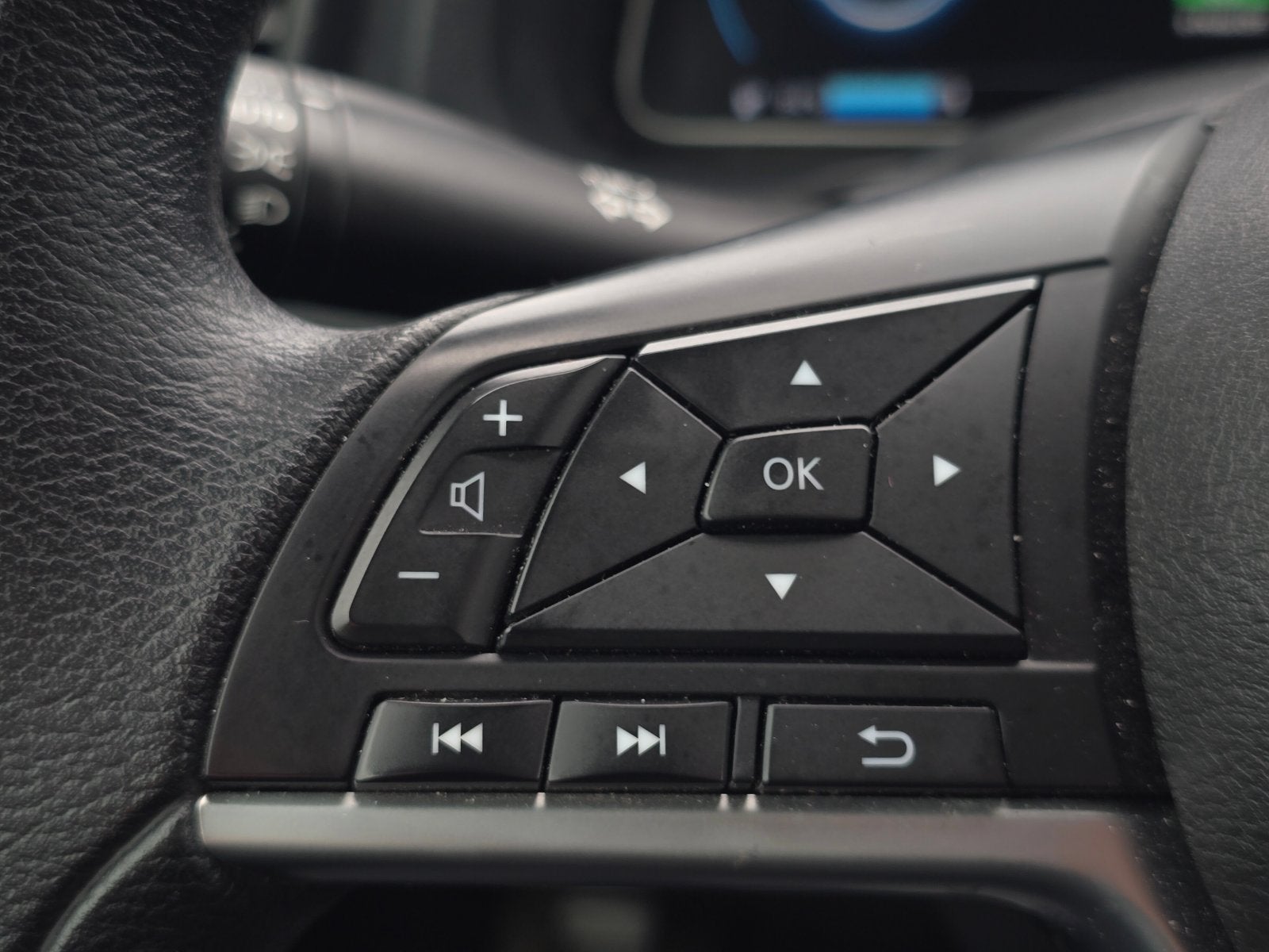 2025 Nissan Leaf S