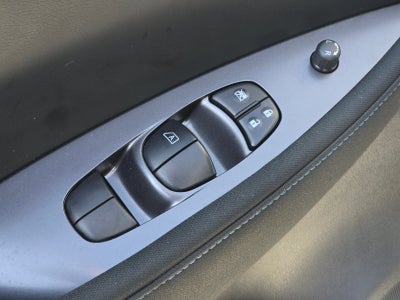 2025 Nissan Leaf S