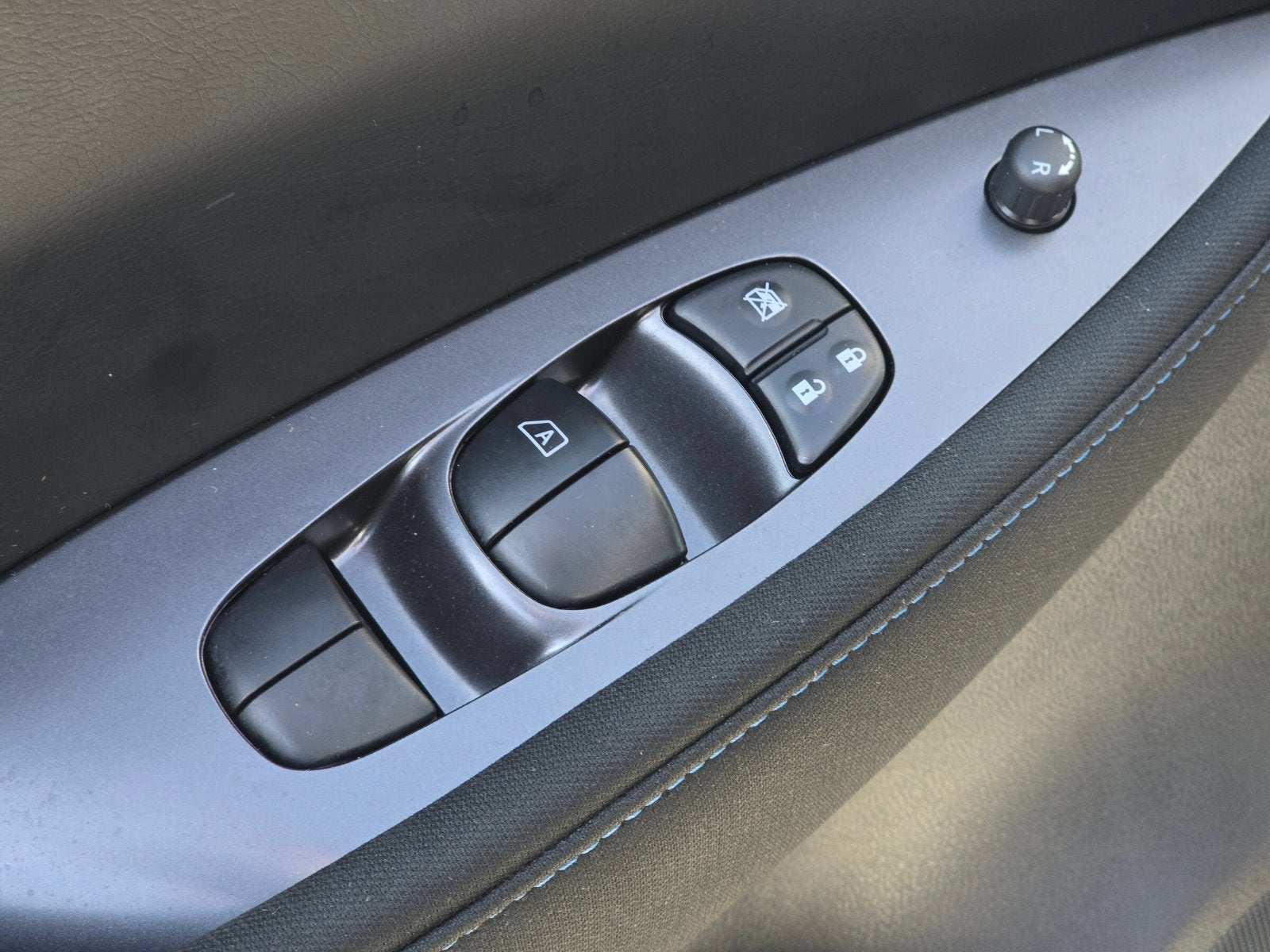 2025 Nissan Leaf S