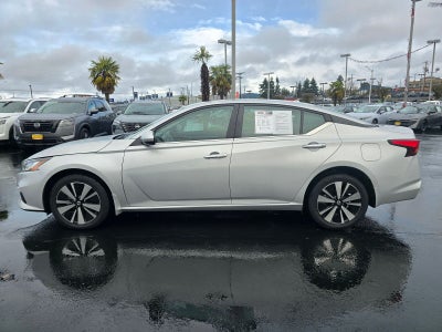 2022 Nissan Altima 2.5 SV