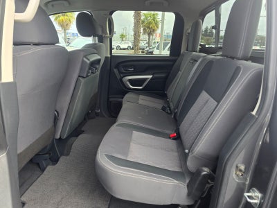 2022 Nissan Titan SV