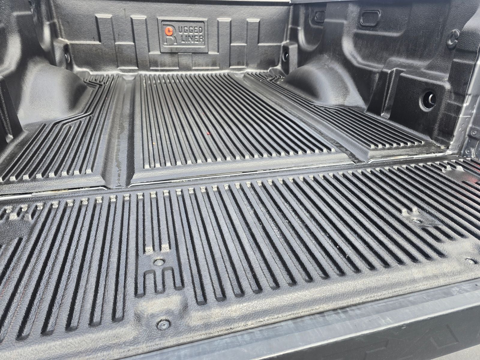 2022 Nissan Titan SV