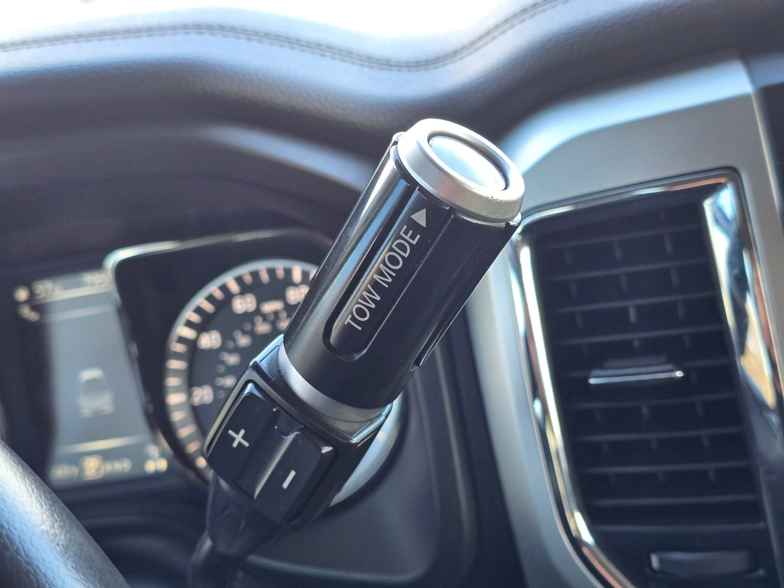 2017 Nissan Titan XD SL
