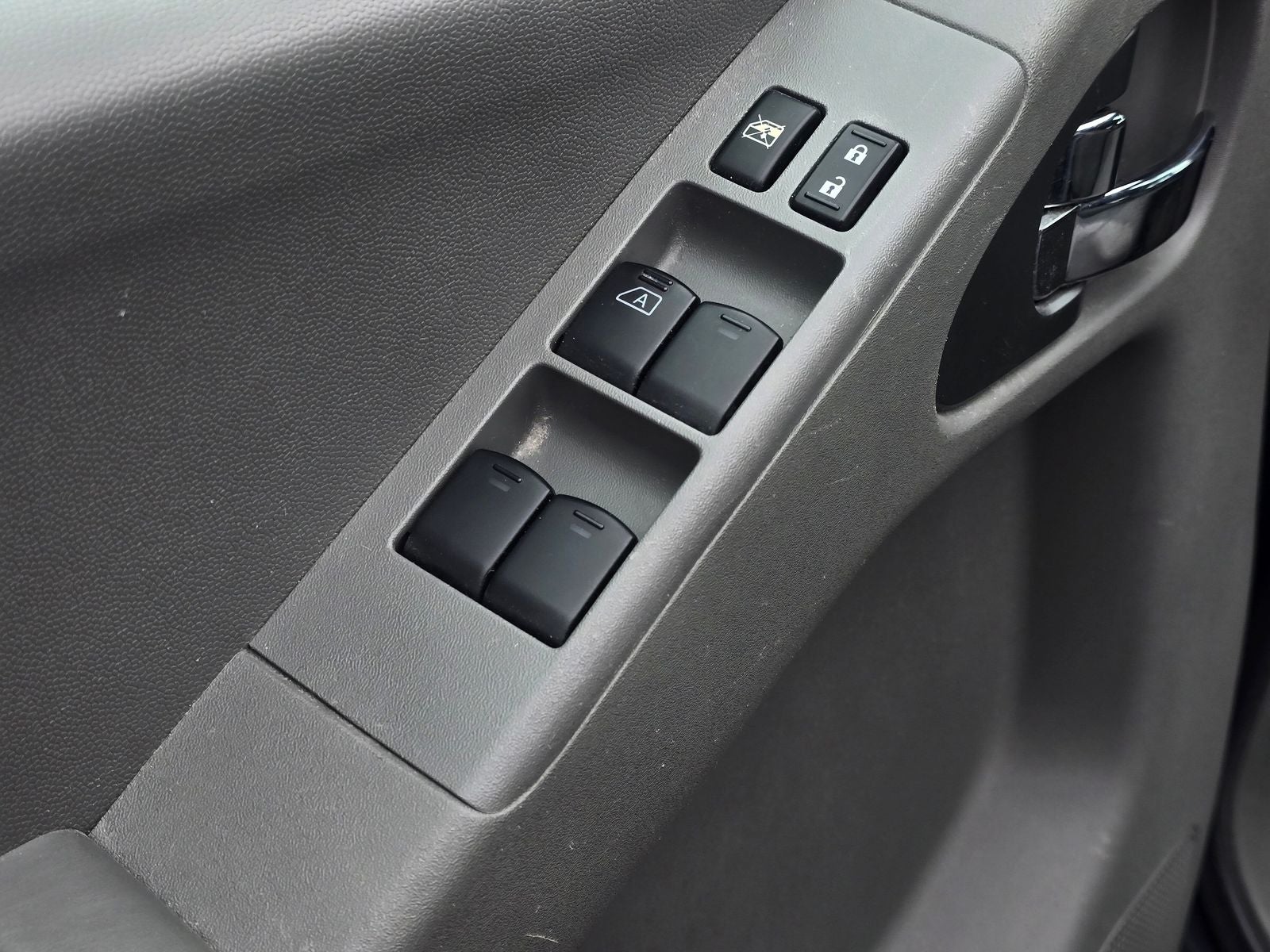 2012 Nissan Frontier SV