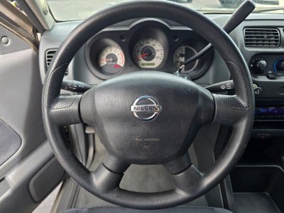 2004 Nissan Frontier XE