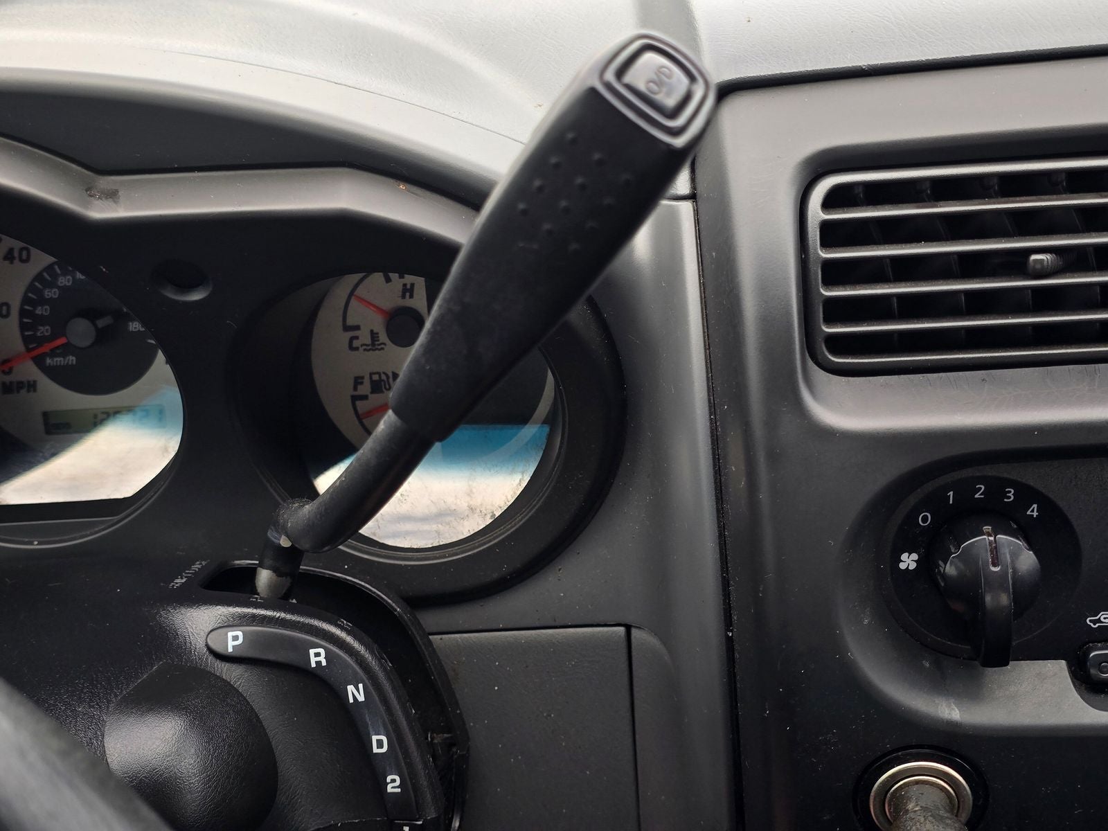 2004 Nissan Frontier XE