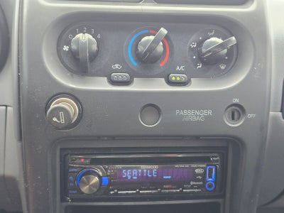 2004 Nissan Frontier XE