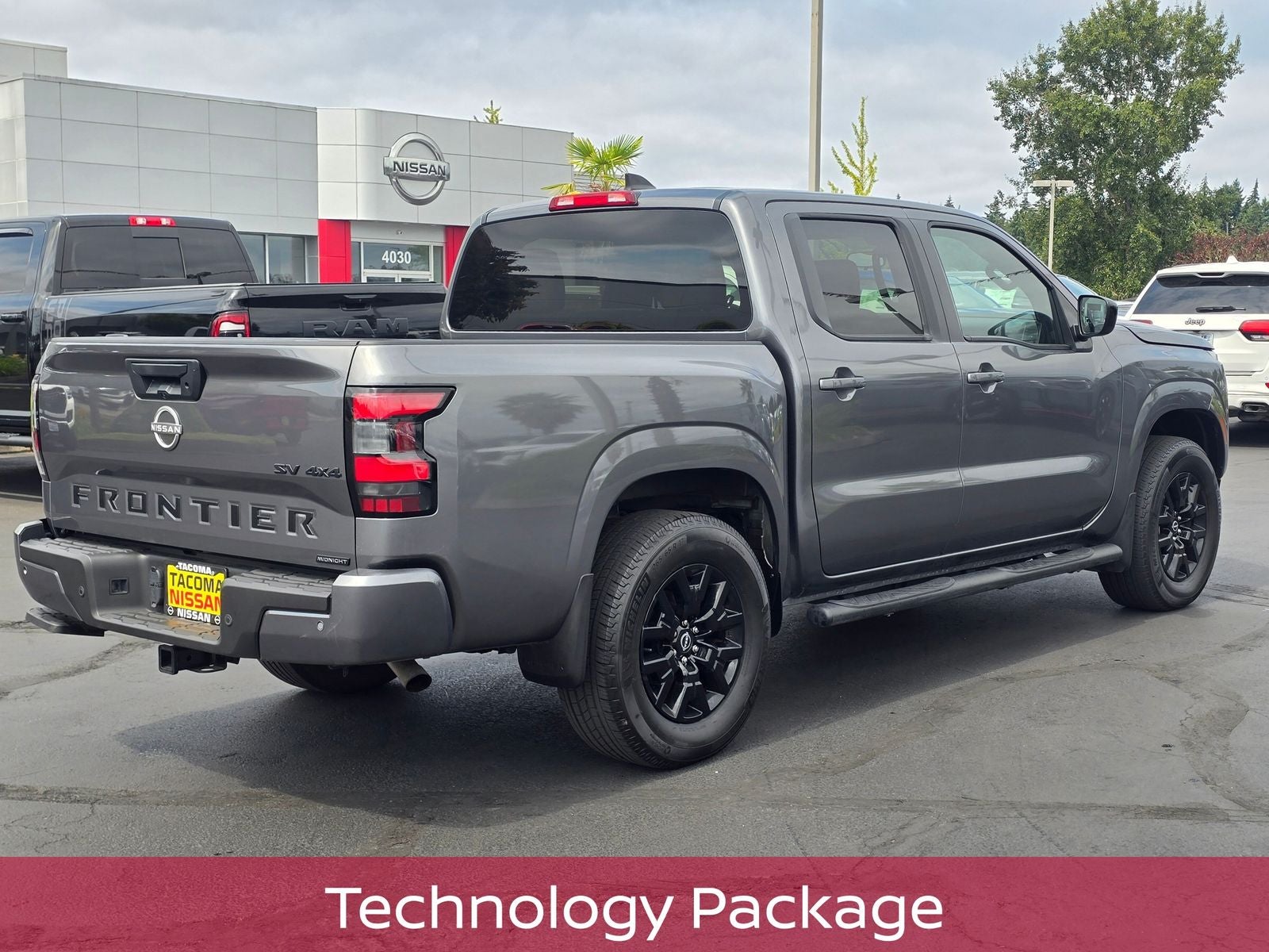 2023 Nissan Frontier SV