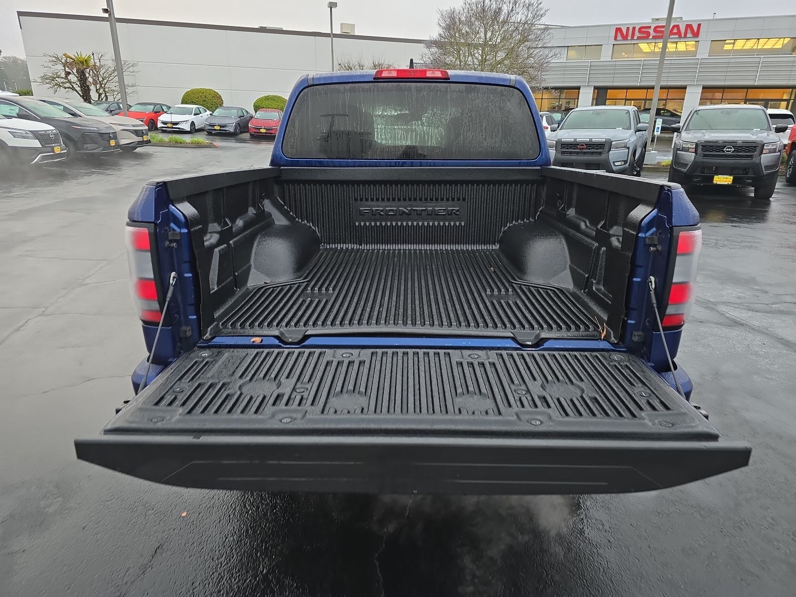 2023 Nissan Frontier SV