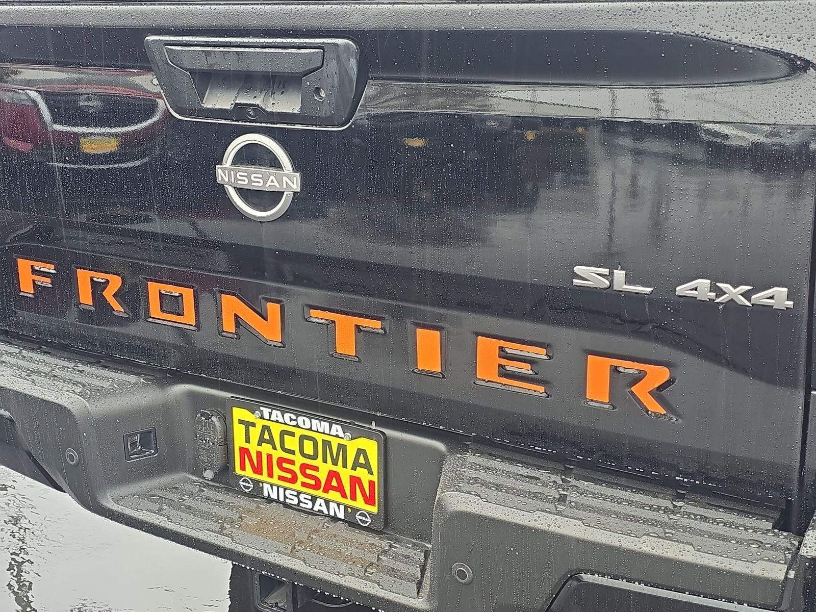 2024 Nissan Frontier SL