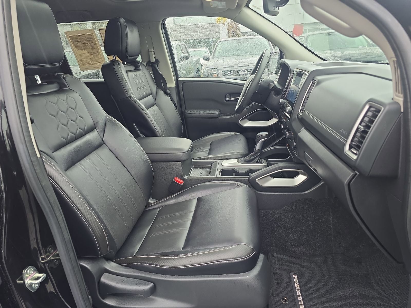 2024 Nissan Frontier SL