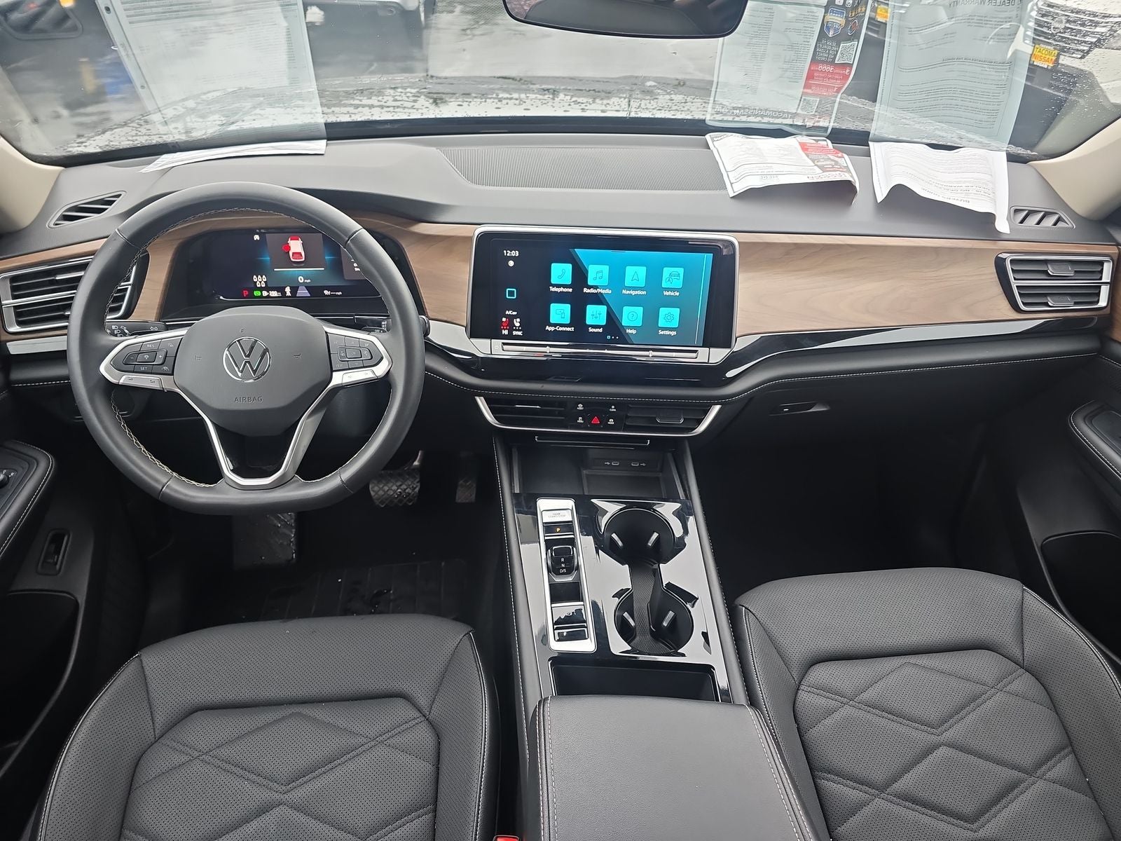 2024 Volkswagen Atlas 2.0T SE w/Technology