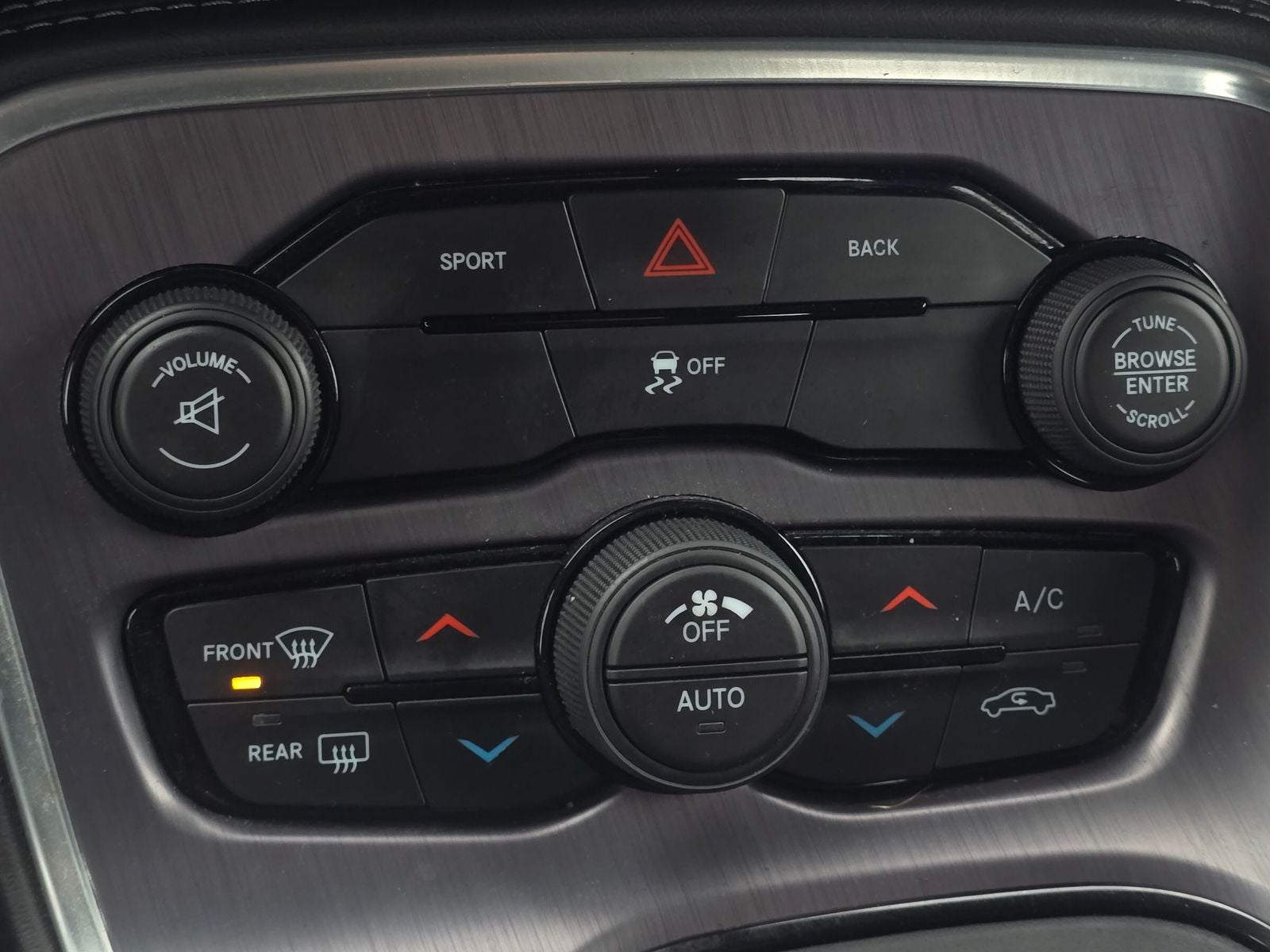 2015 Dodge Challenger SXT