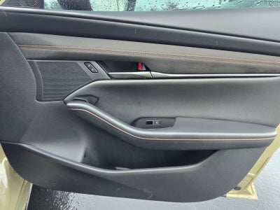 2024 Mazda Mazda3 2.5 Carbon Turbo