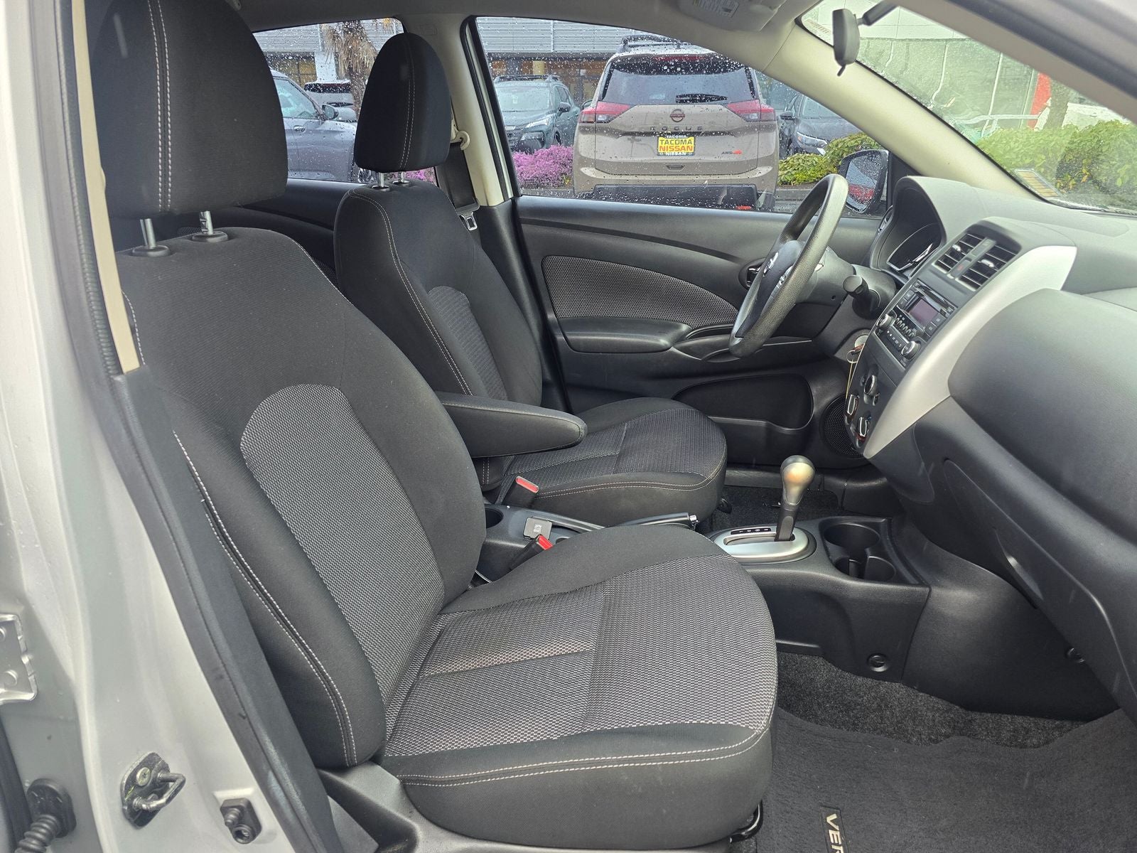 2015 Nissan Versa 1.6 SV