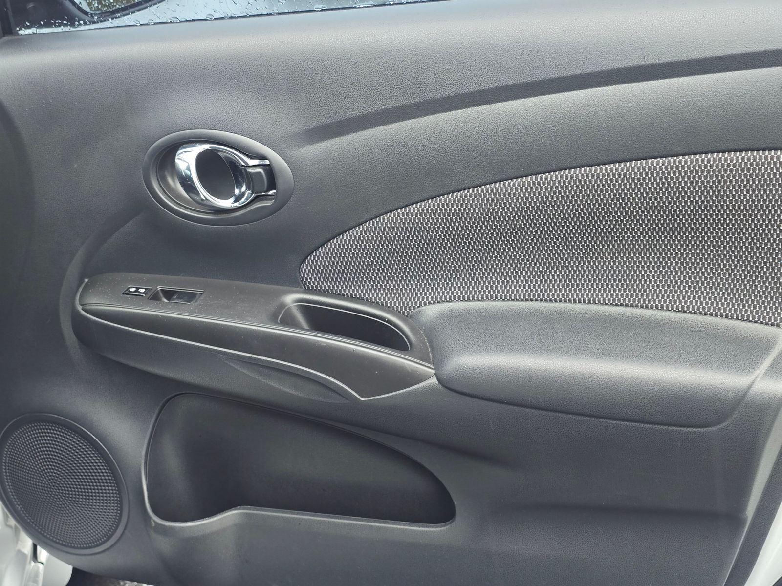 2015 Nissan Versa 1.6 SV