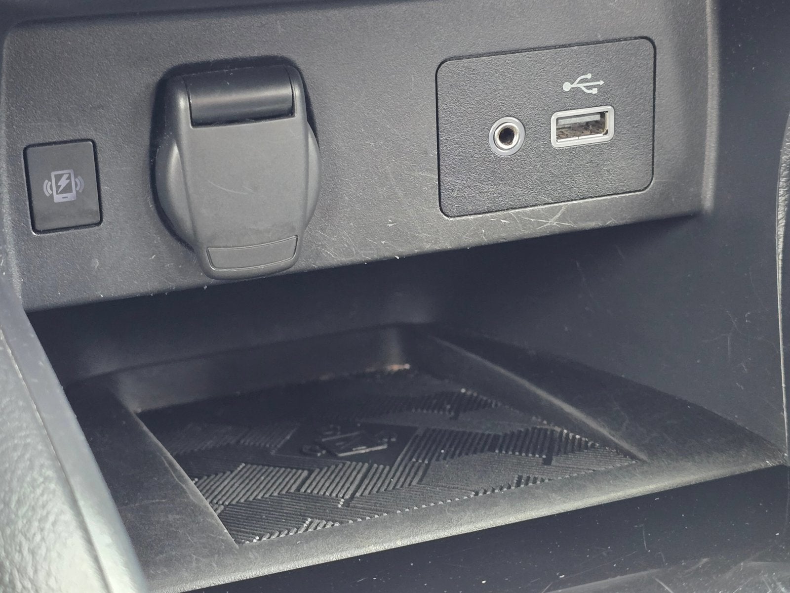 2024 Nissan Versa 1.6 SV