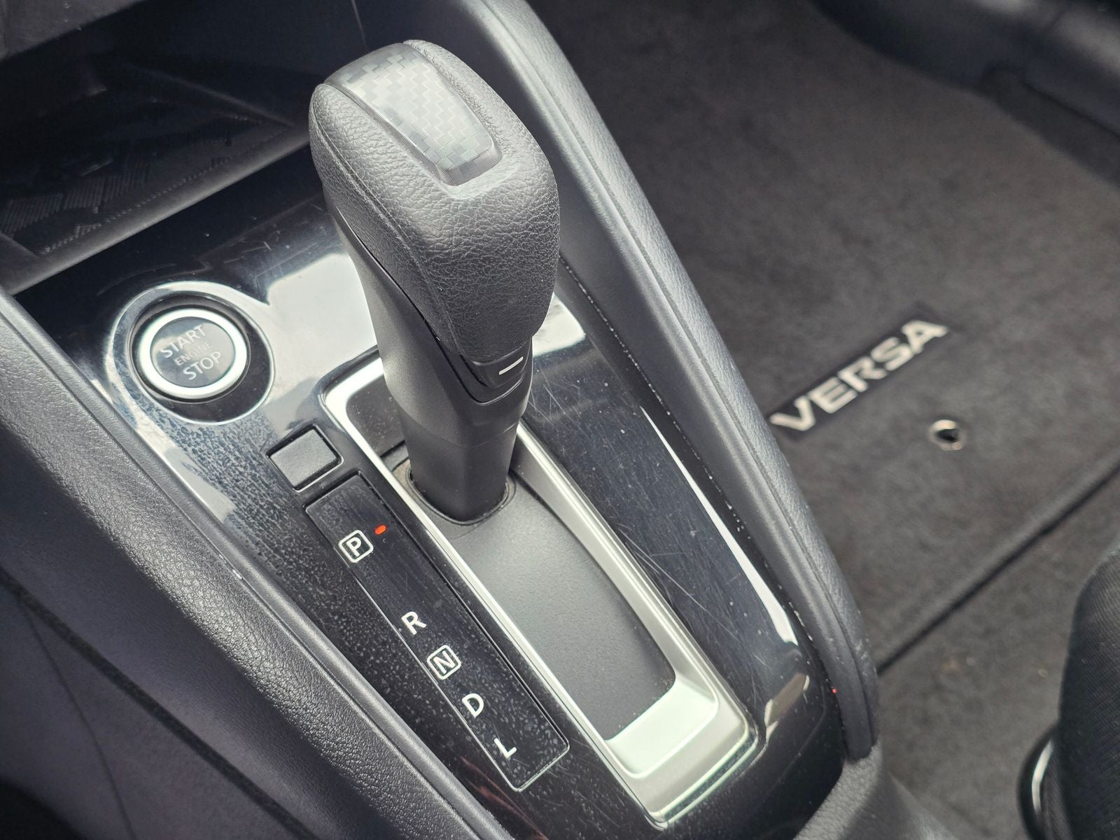 2024 Nissan Versa 1.6 SV