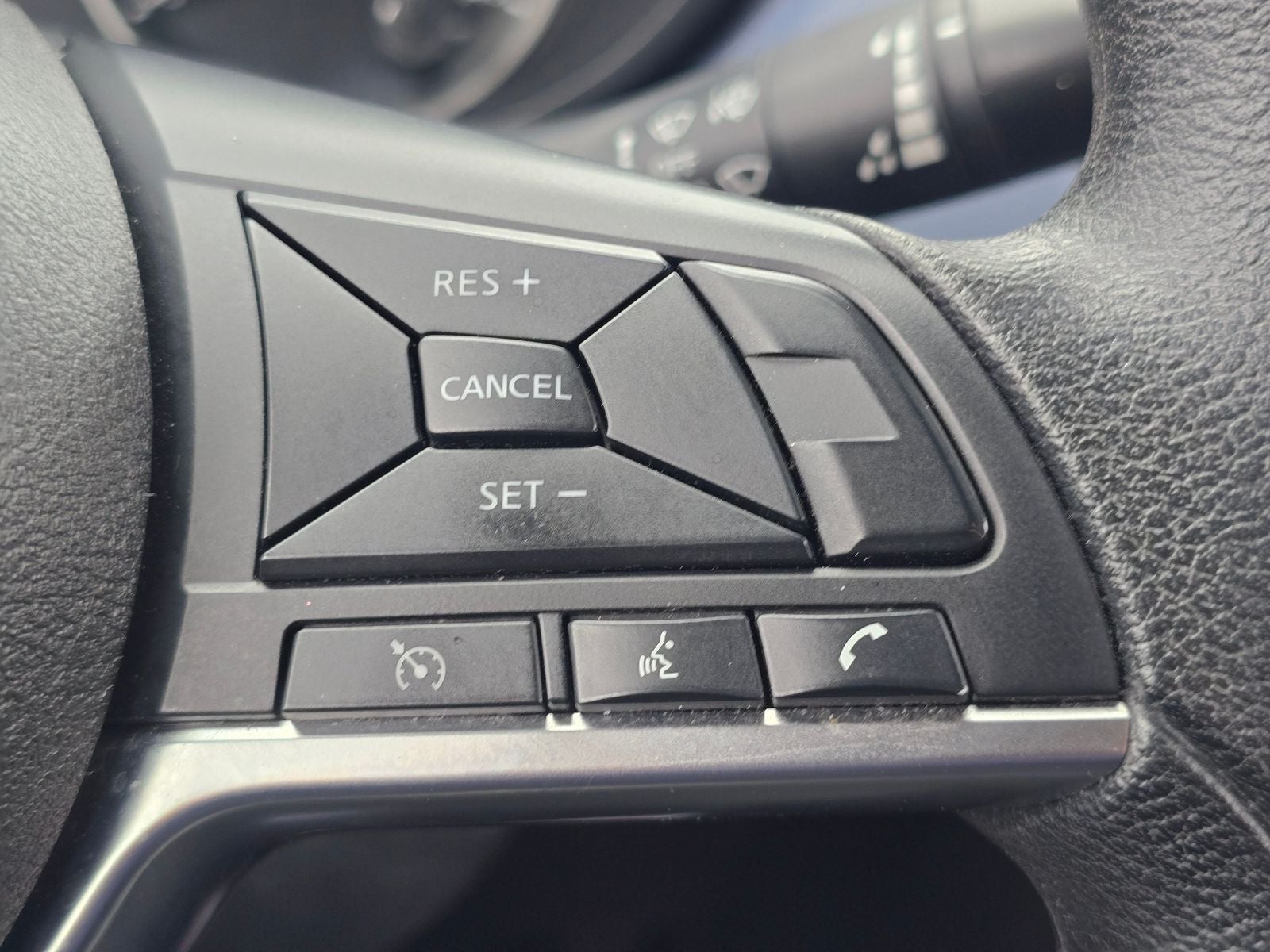 2024 Nissan Versa 1.6 SV