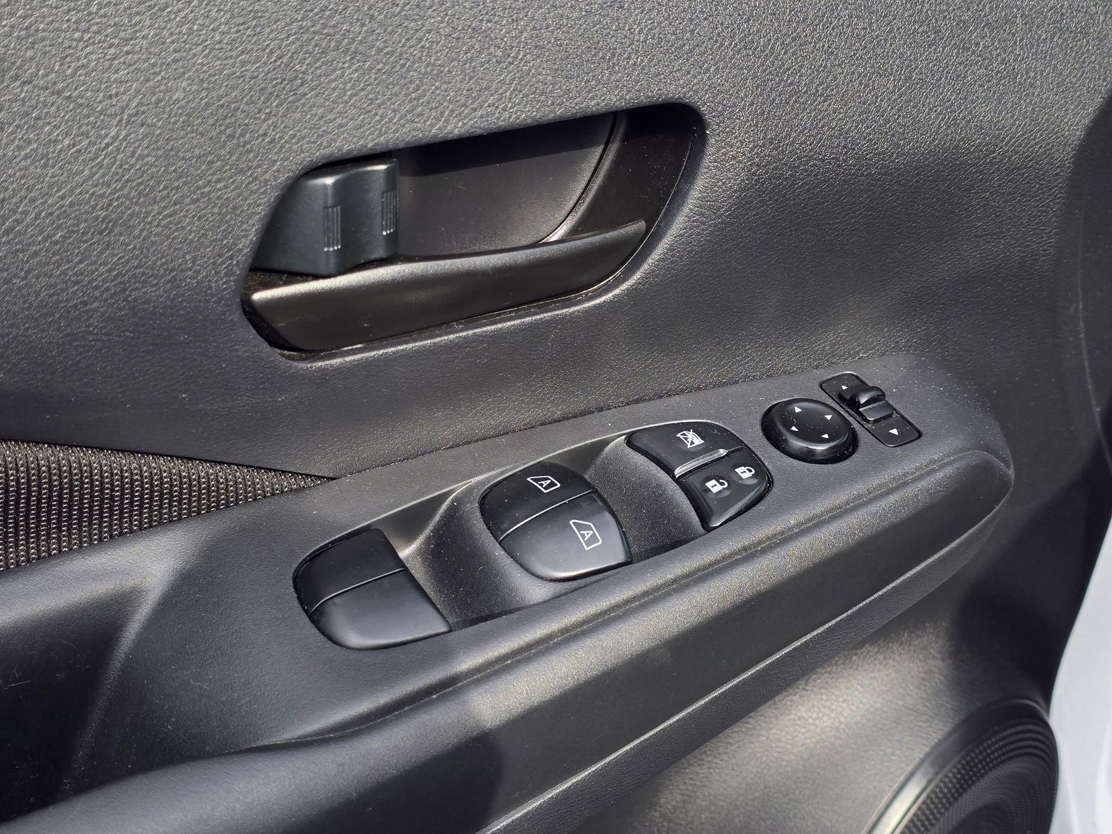2022 Nissan Kicks S