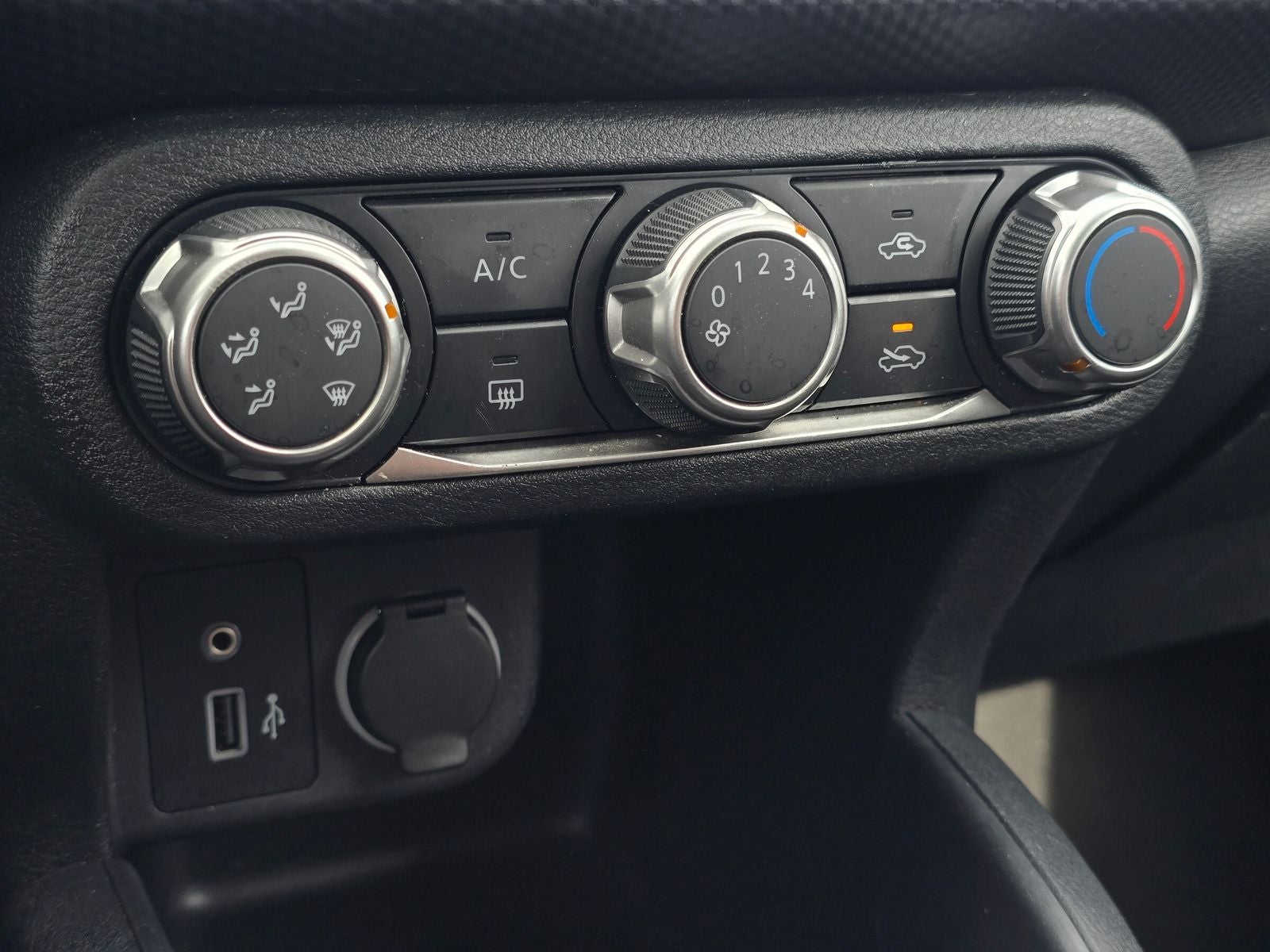 2022 Nissan Kicks S
