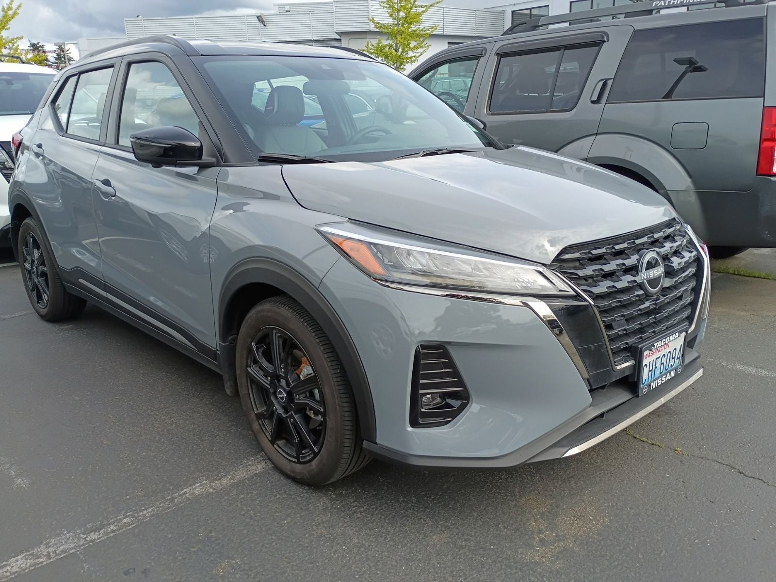 2023 Nissan Kicks SR