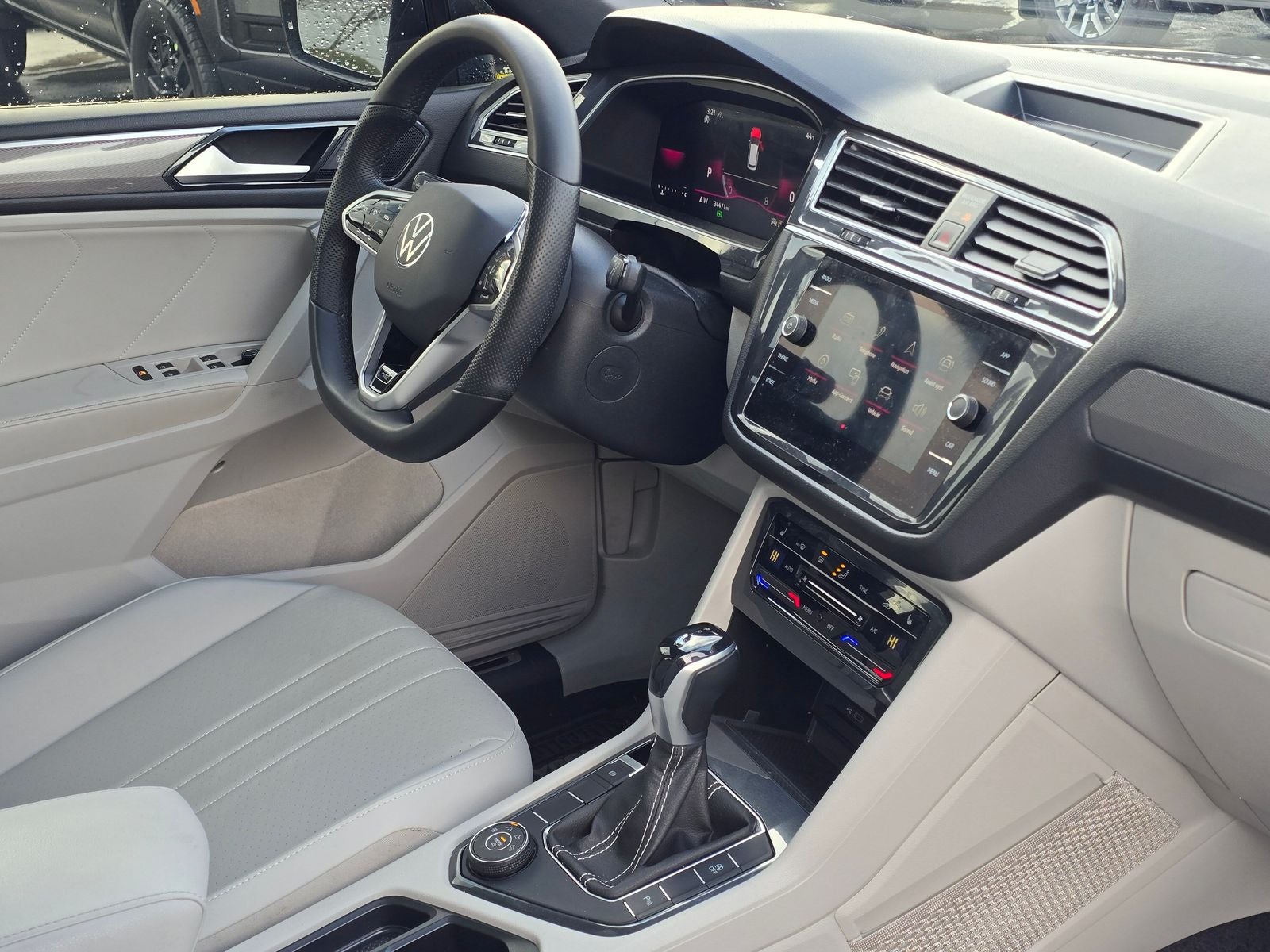 2023 Volkswagen Tiguan 2.0T SE R-Line Black