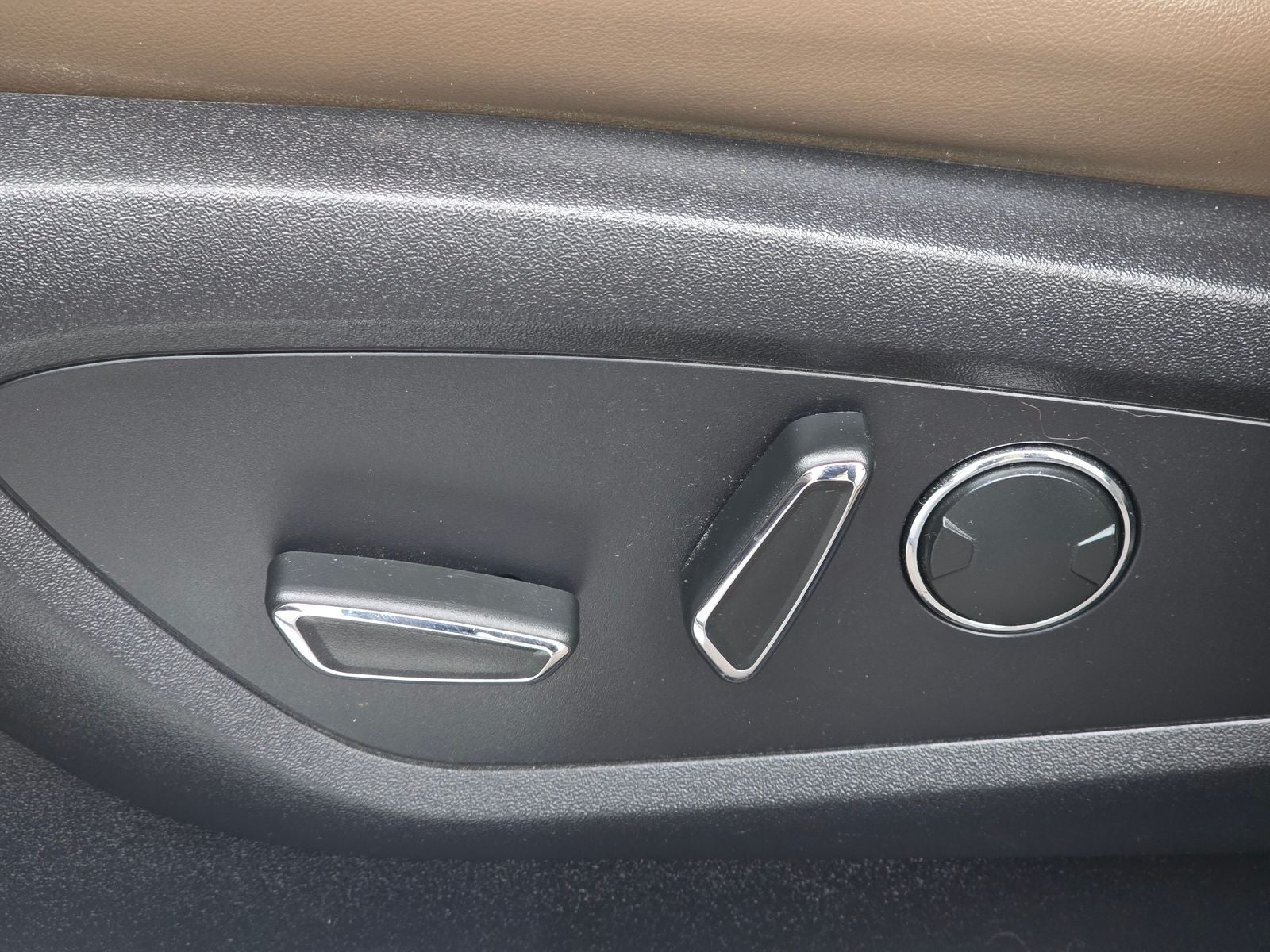 2015 Lincoln MKC Base