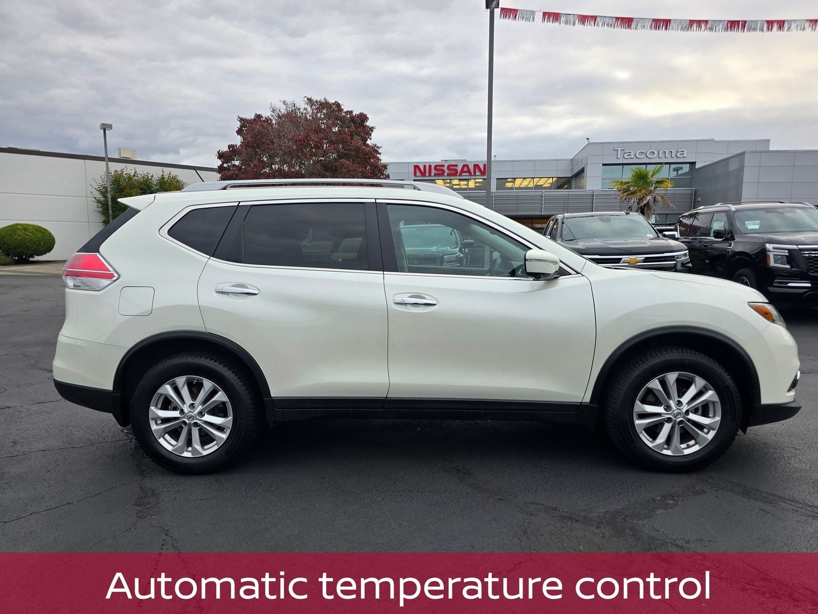 2015 Nissan Rogue SV