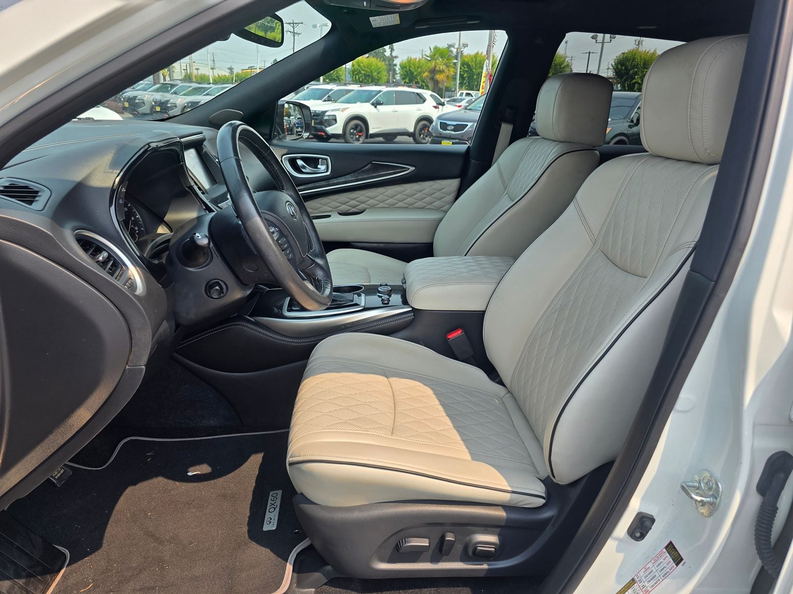2019 INFINITI QX60 LUXE