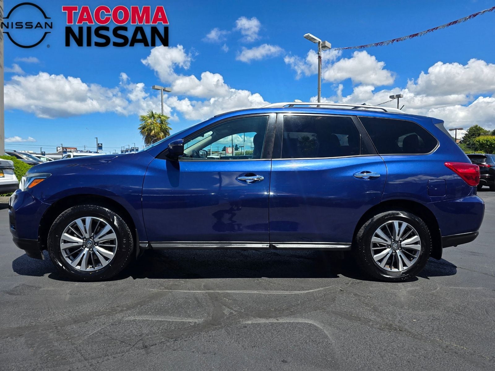 2017 Nissan Pathfinder S