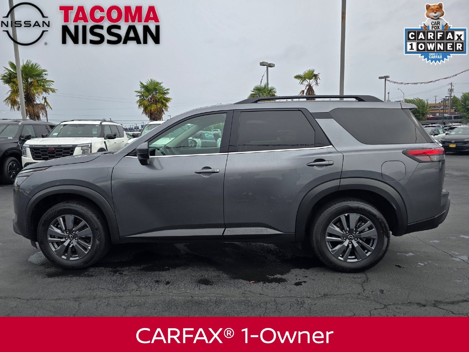 2024 Nissan Pathfinder SV