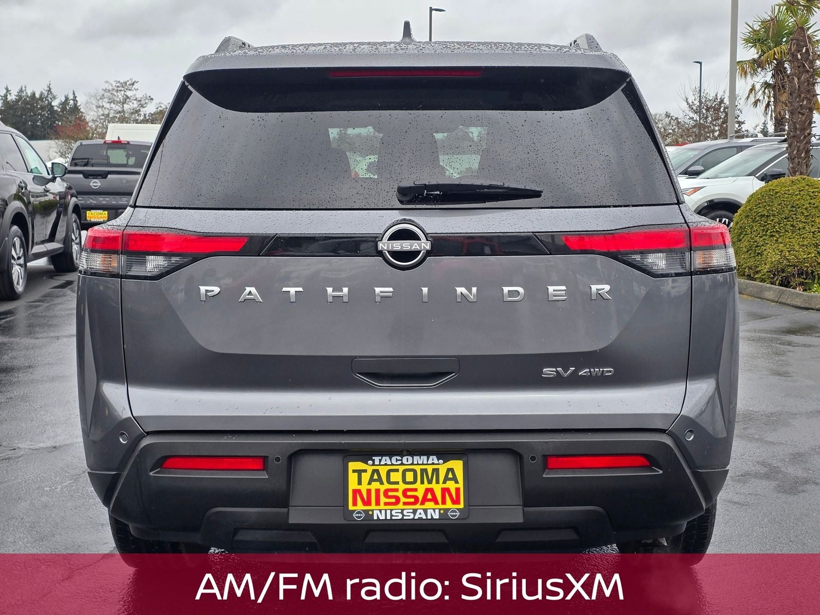2024 Nissan Pathfinder SV
