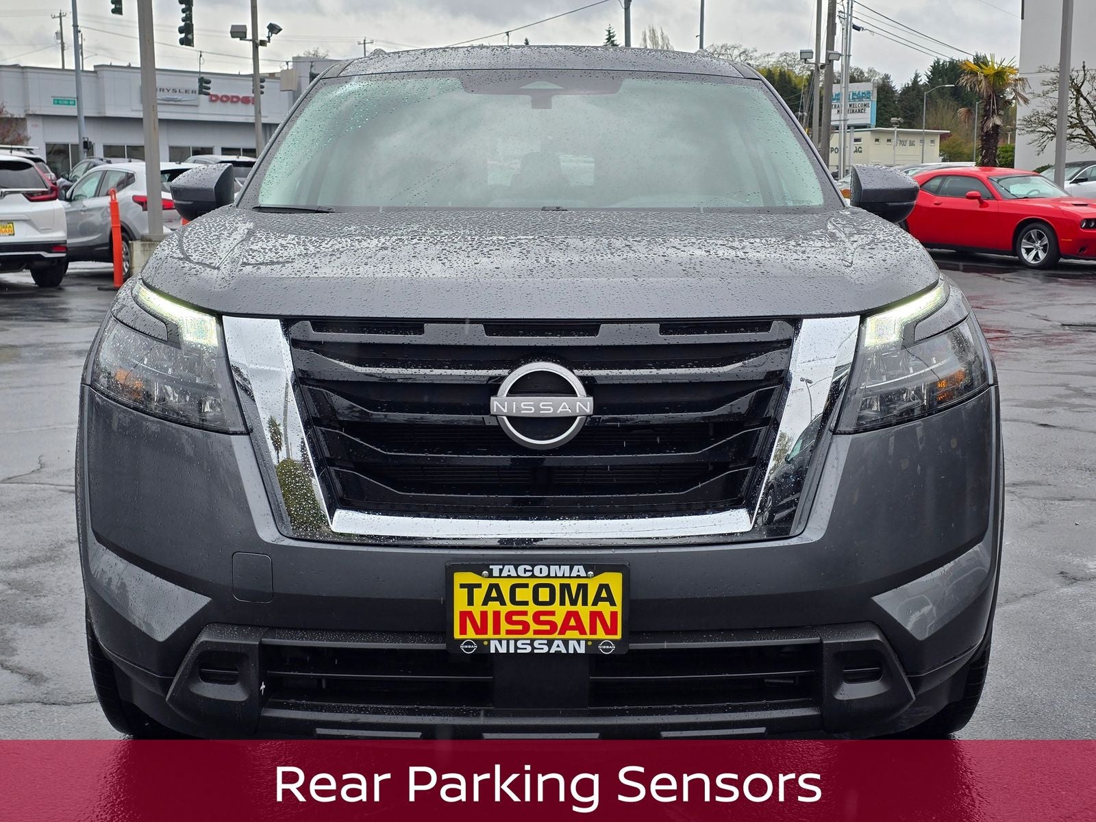 2024 Nissan Pathfinder SV