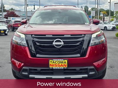 2023 Nissan Pathfinder SL