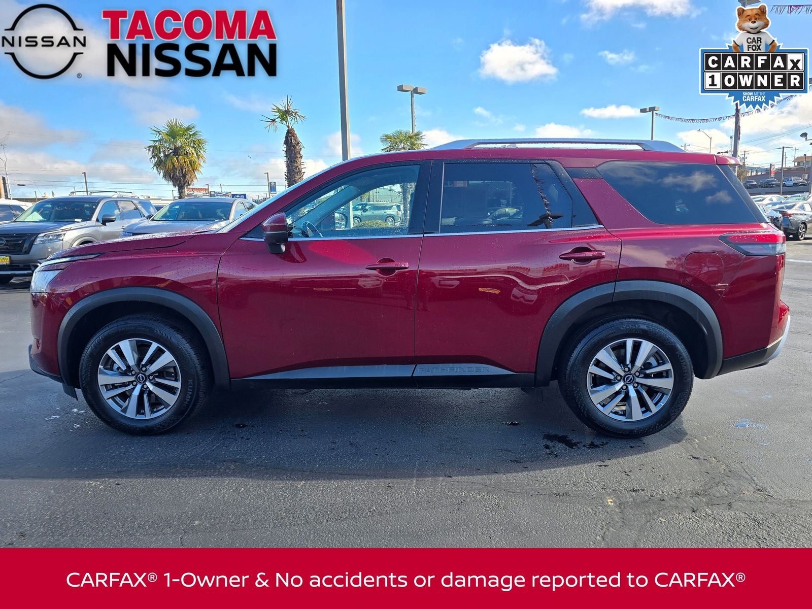 2025 Nissan Pathfinder SL