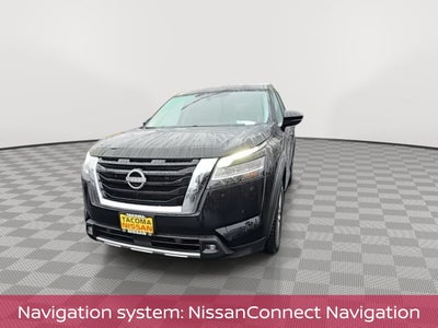 2022 Nissan Pathfinder SL