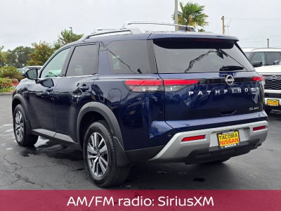 2025 Nissan Pathfinder SL