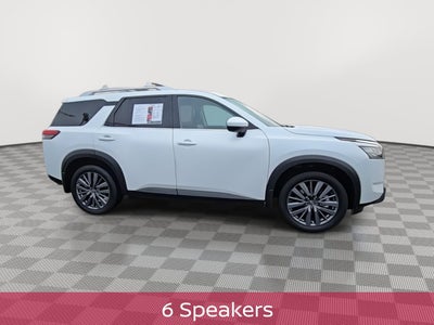 2025 Nissan Pathfinder SL