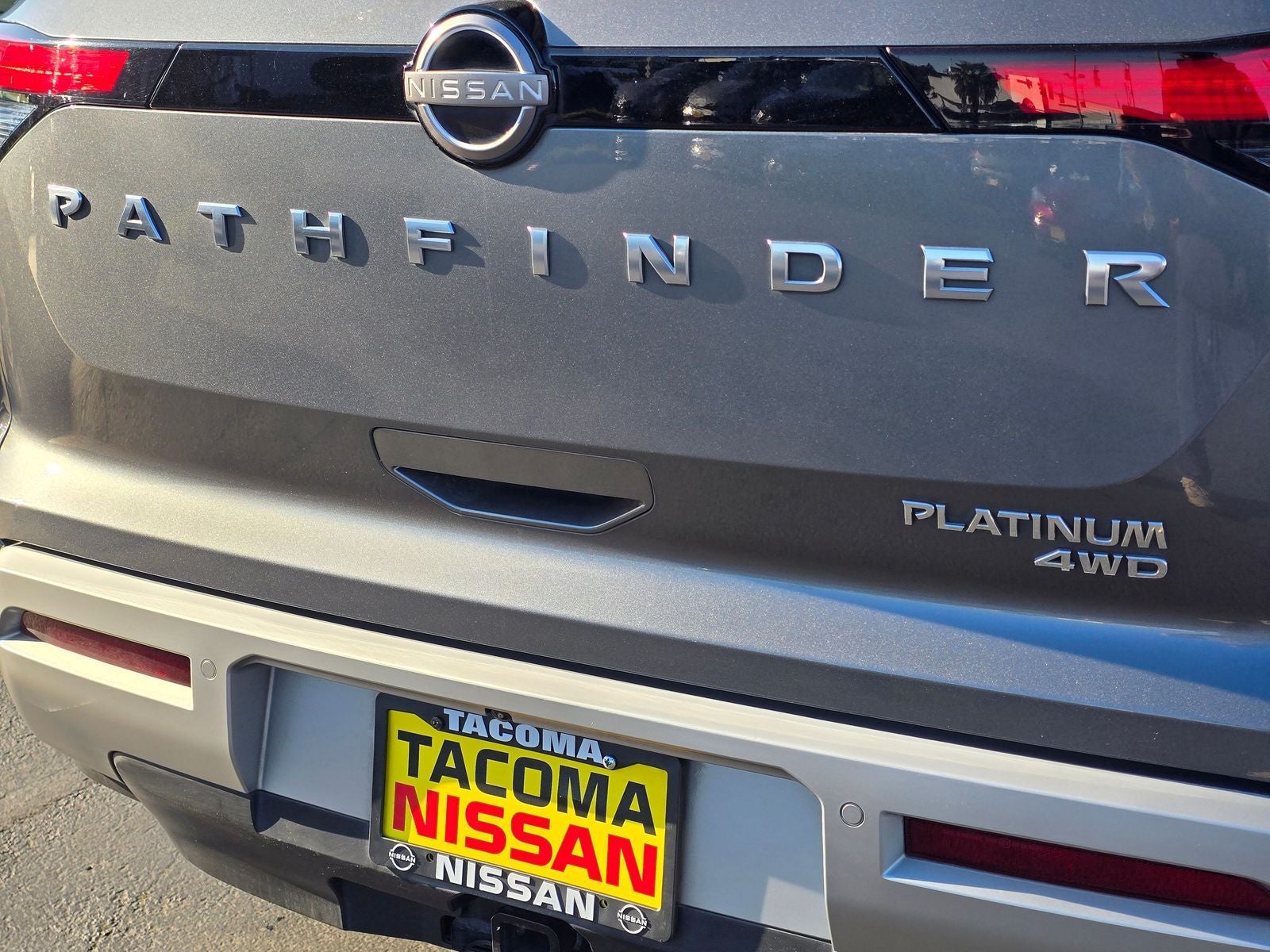 2022 Nissan Pathfinder Platinum