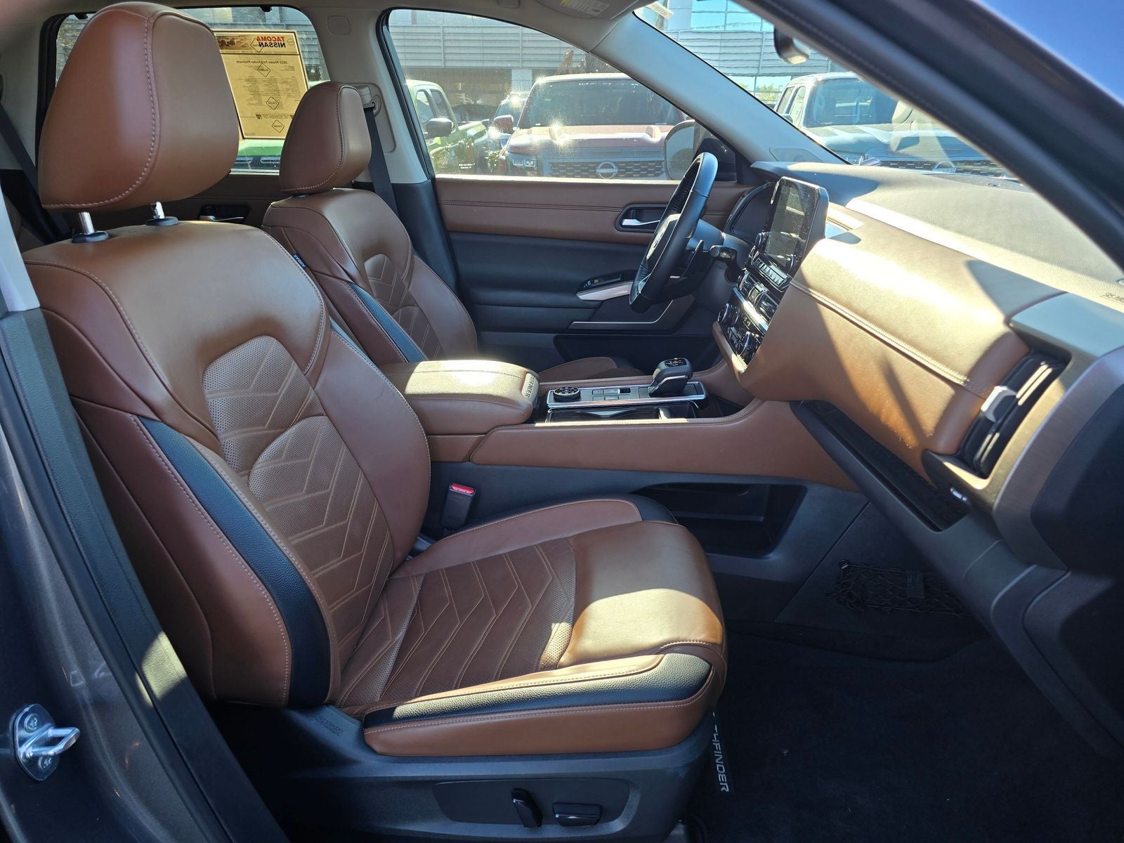 2022 Nissan Pathfinder Platinum