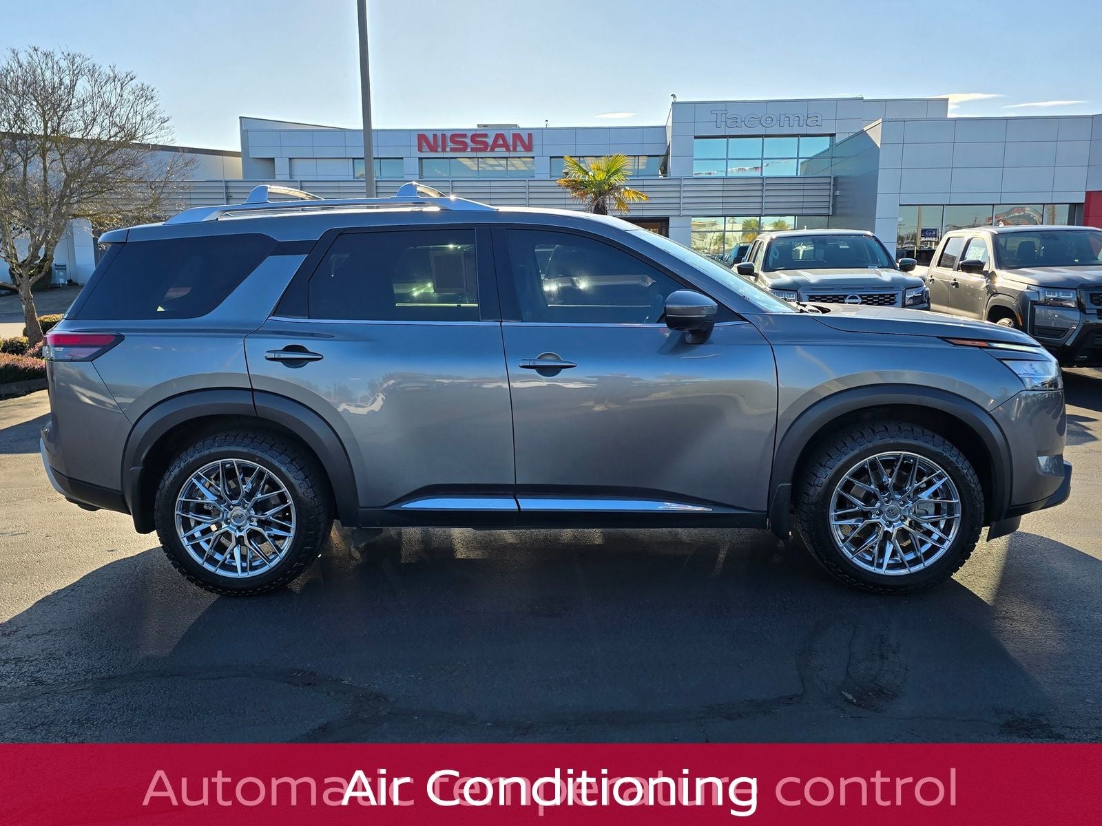 2022 Nissan Pathfinder Platinum