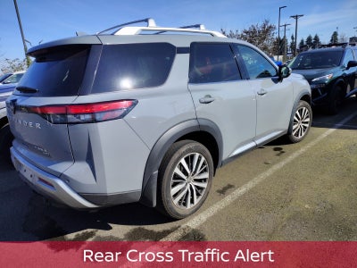 2022 Nissan Pathfinder Platinum