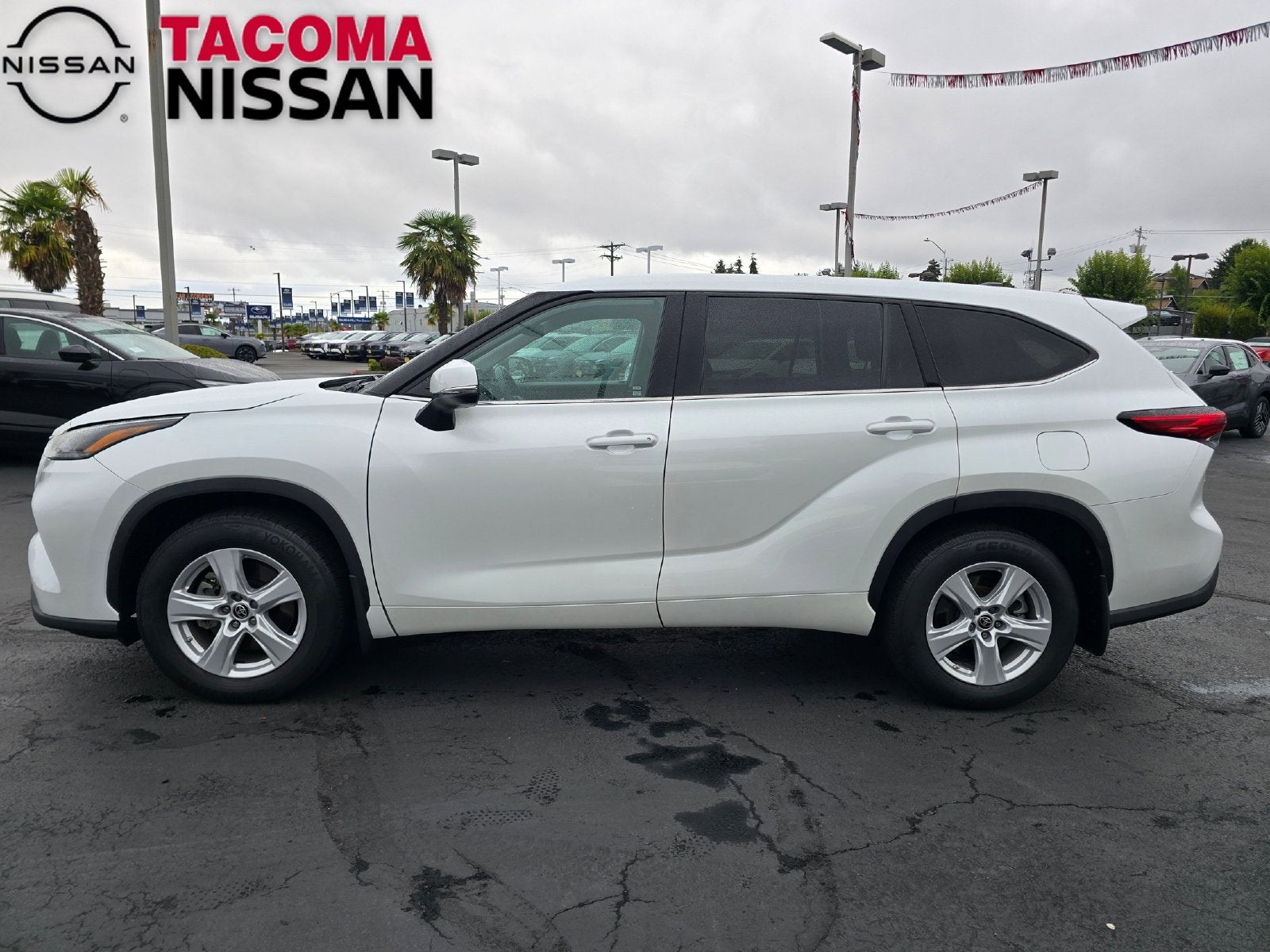 2022 Toyota Highlander LE