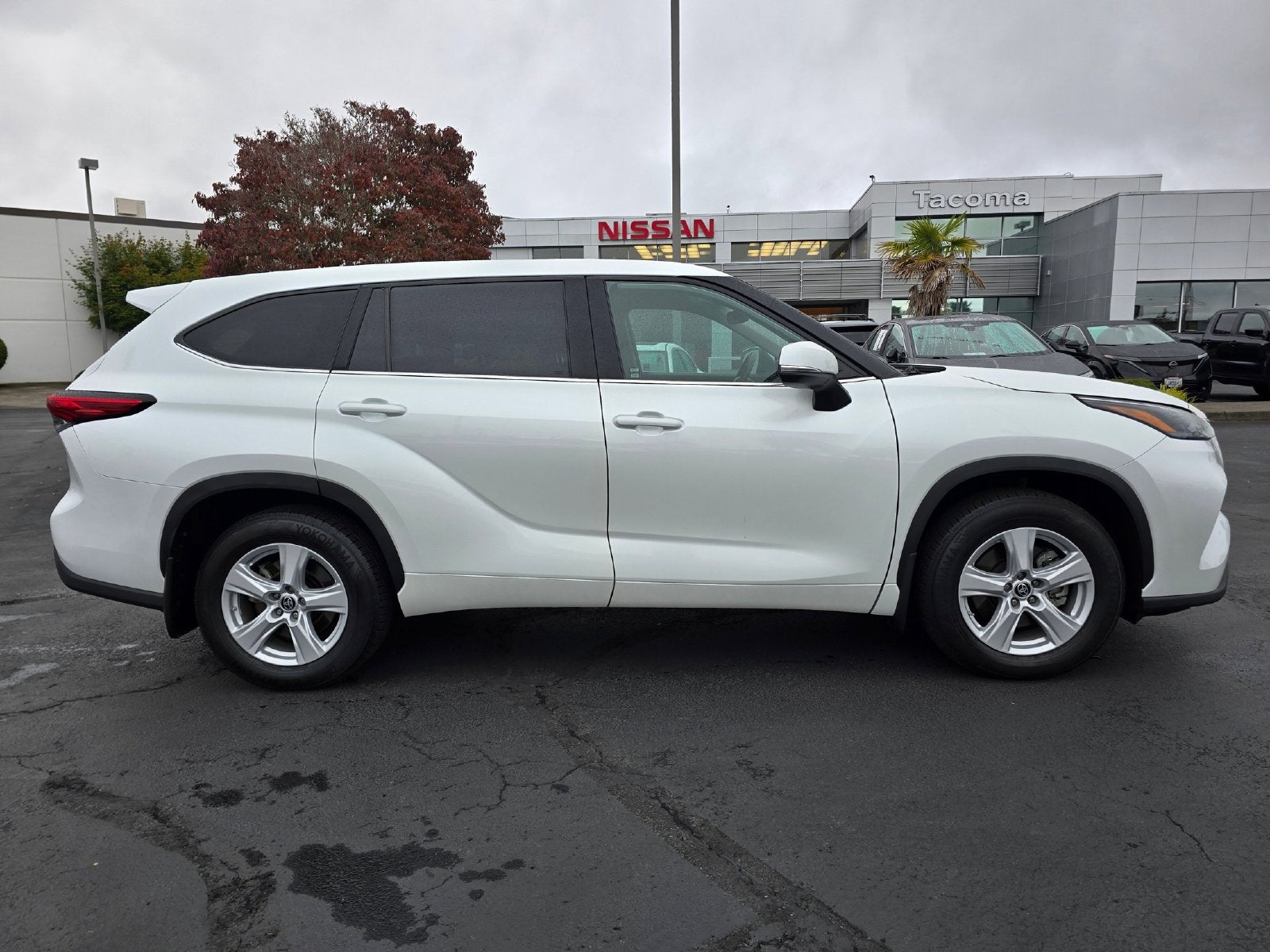 2022 Toyota Highlander LE