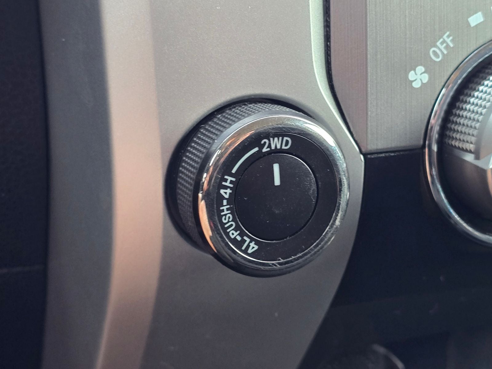 2017 Toyota Tundra SR5 4.6L V8